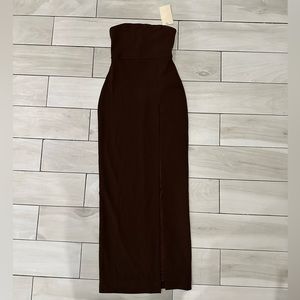 MESHKI Off the Shoulder BROWN split dress